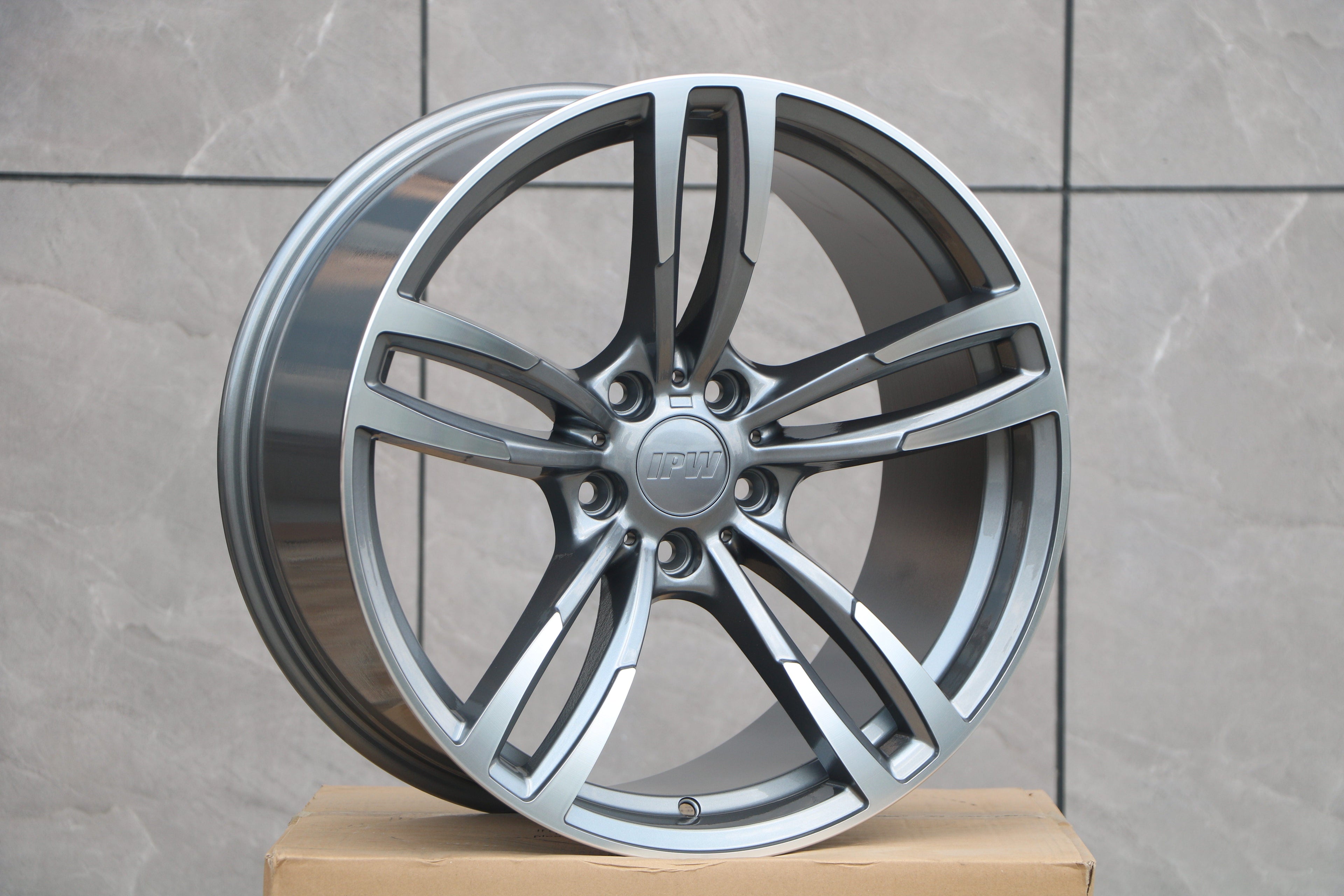 18" Staggered Wheels fits BMW 5x120 3 Series 4 Series 5 Series 7 Series